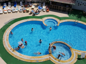 Golden Moon Apart Hotel