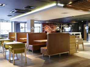 Holiday Inn London Brentford Lock by IHG