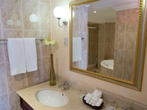 Radisson Blu Le Vendome Hotel, Cape Town