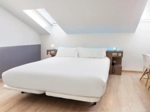 B&B Donostia San Sebastián Aeropuerto Hotel 