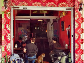 Chilloutlya Hostel&Bar