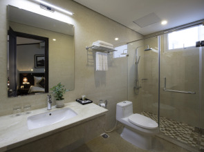 Thang Long Opera Hotel