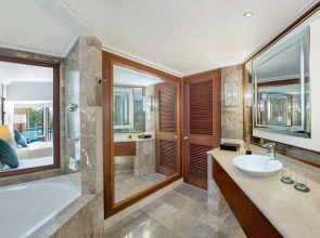 The Laguna, a Luxury Collection Resort & Spa, Nusa Dua, Bali