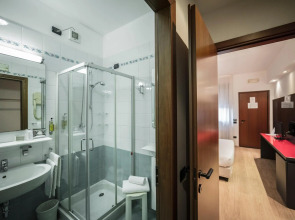 Blue Relais Maggiore