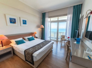 Denizkizi & Denizkizi Royal Hotel