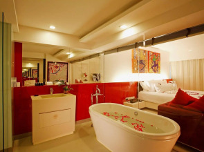 B-Lay Tong Phuket - MGallery Collection