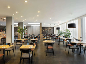 Ramada Amsterdam Airport Schiphol Hotel