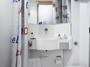 CABINN Express Hotel