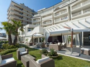 Yes Hotel Touring & SPA