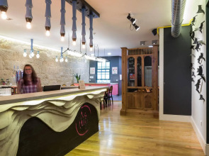 Nice Way Porto Hostel