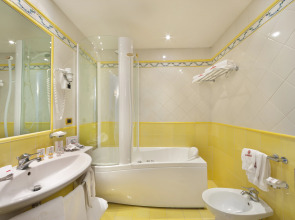 Отель Continental