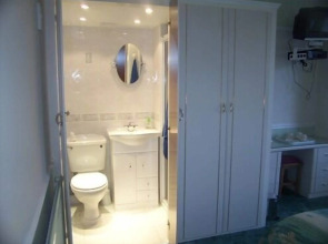 Alma Lodge Guest House