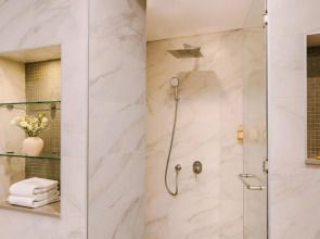 Sonder by Marriott Bonvoy Downtown Towers Apartments