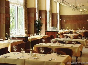 NH Collection Köln Mediapark