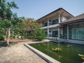 OYO 662 Malee Bunga Hotel