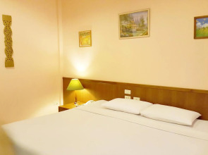 Birds and Bees Resort