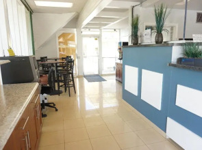 Hollywood Gateway Inn