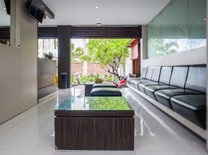 Bali Chaya Hotel Legian