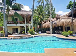 Mike's Dauin Beach Resort