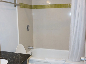 Hollywood Gateway Inn