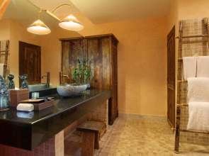 Jungle Retreat by Kupu Kupu Barong