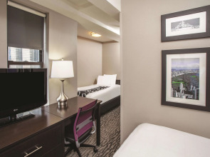 La Quinta Inn & Suites by Wyndham New York City Central Park
