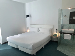 Casual Ilbira Granada Hotel