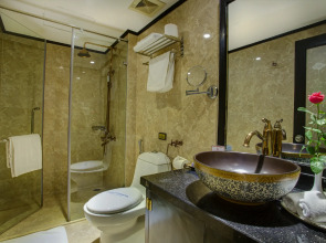 Lavender Central Hotel & Spa