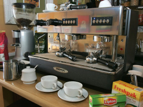 Dolphin Inn Guest House