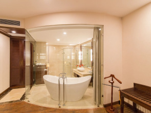 Sai Gon Ha Long Hotel