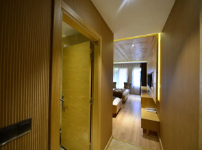 Inanlar Deluxe Hotel & Bungalow