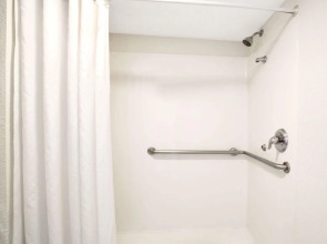 Super 8 by Wyndham Orlando International Drive