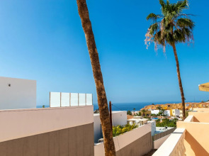 Paradise Court Aparthotel