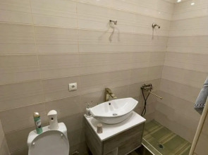 Загородный дом у подножия горы