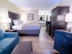 Quality Inn Palm Beach International Airport