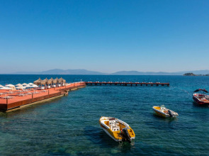 Le Bleu Hotel & Resort