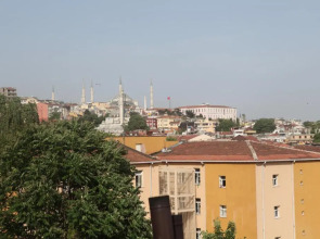 Tom Square Boutique Hotel