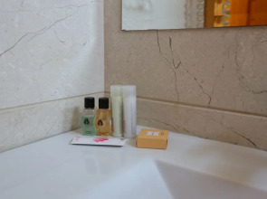 Отель Myla Hotel Tuzla