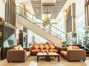 Pinnacle Lumpinee Park Hotel