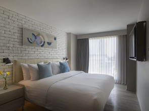 Shama Yen-Akat Bangkok