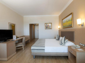 Crystal Tat Beach Golf Resort & Spa - All Inclusive