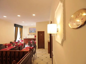 Отель Garibaldi