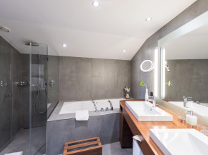 Hotel Belvoir Lake View & Spa