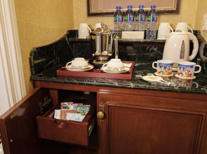 Hong Kong Disneyland Hotel