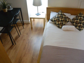 Stay In Vauxhall Guesthouse