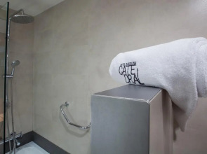 Отель Barcelona Catedral