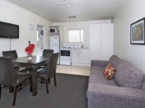 540 on Great South Motel