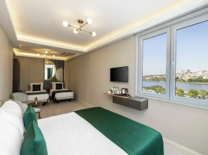 Sistina Old City Hotel