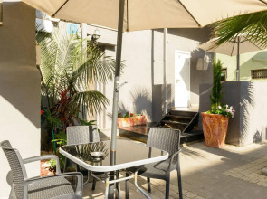 Crown Sea Apartments