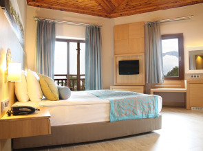 Отель Club & Hotel Letoonia